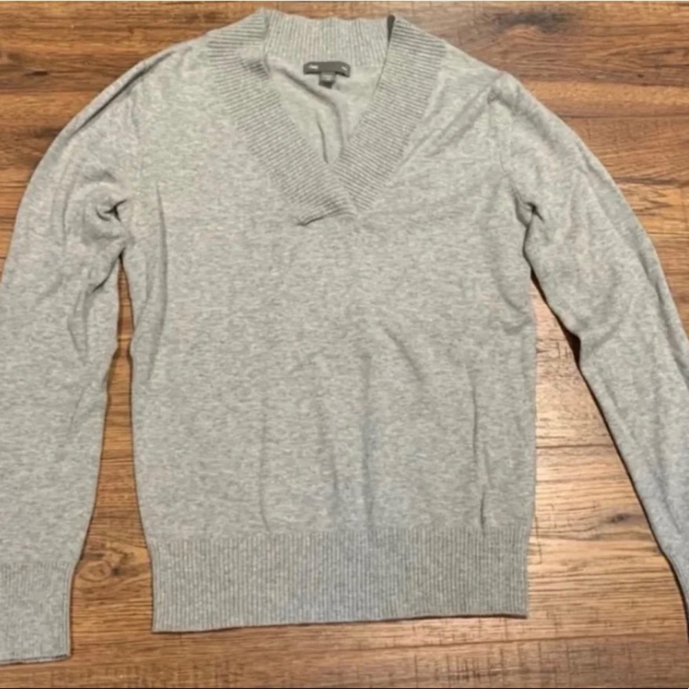 Gap grey sweater size xs